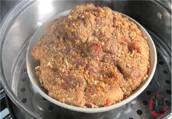 粉蒸肉里的香芋怎么做才不硬不干,做粉蒸肉的正确方法