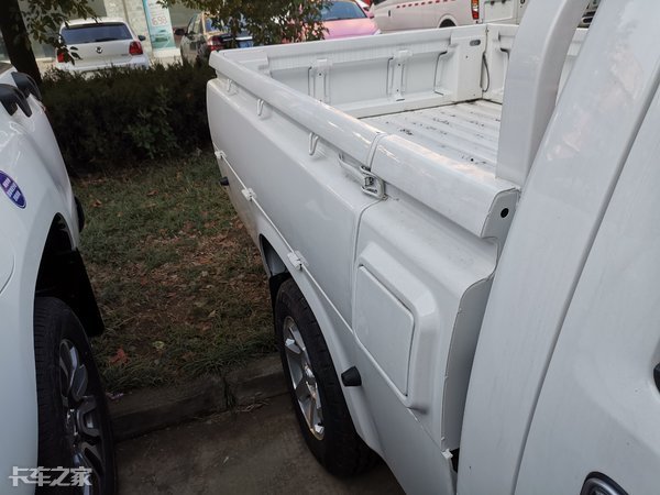 福田小货郎皮卡评测,福田小货郎皮卡和长安神骐f30对比