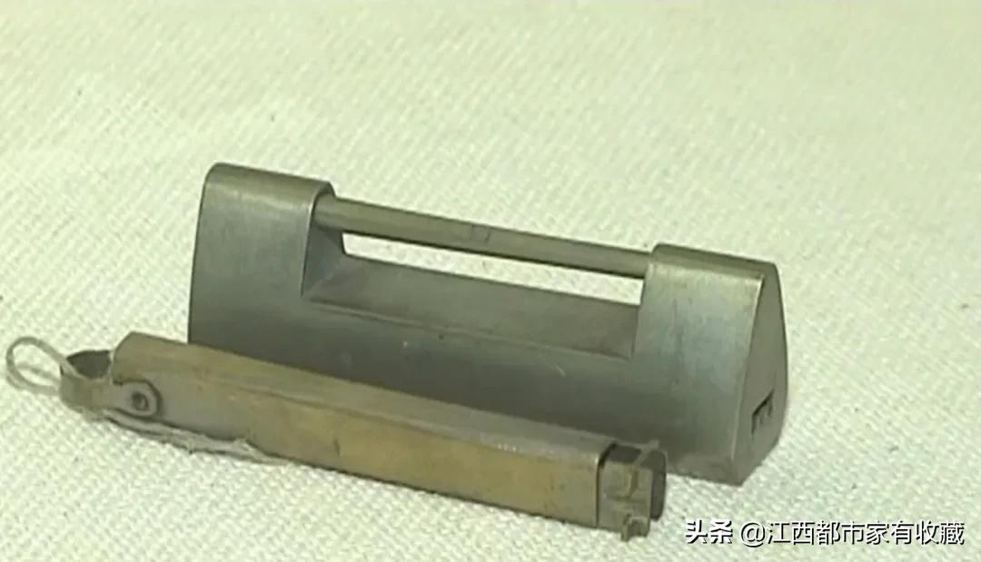 看，惊艳了时光的花旗锁