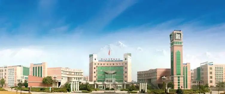 衡阳市八中和衡阳市成章离多远,衡阳成章八中好吗