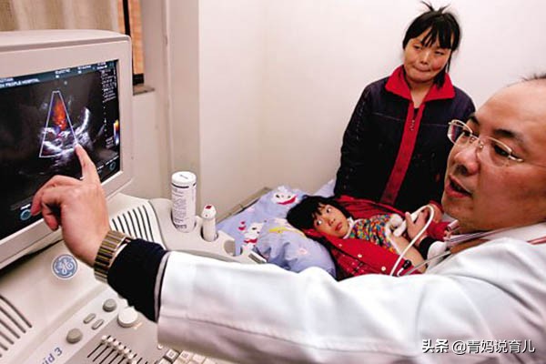 孩子喊屁屁疼怎么回事,孩子一直说屁屁疼