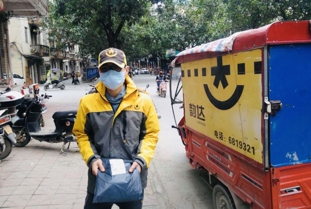 关键时刻不卑不亢不慌不忙,关键时刻不手软