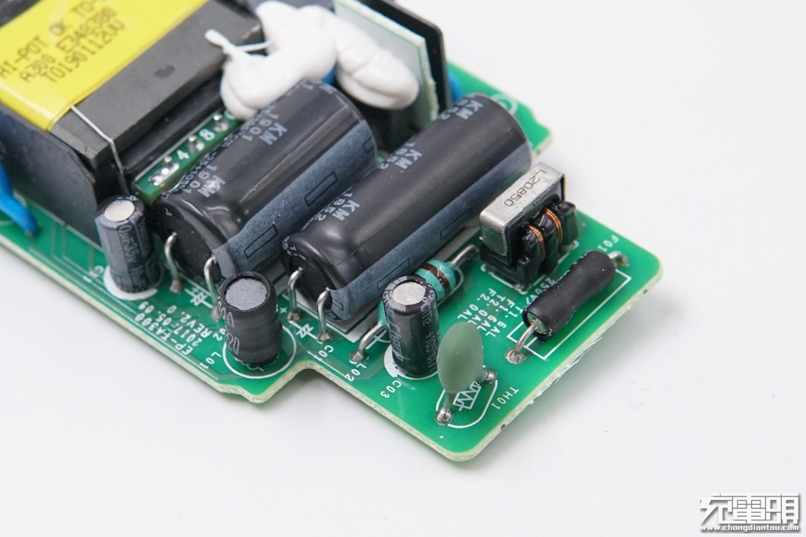 三星25wpd快充怎么拆解,三星25w充电器ta800