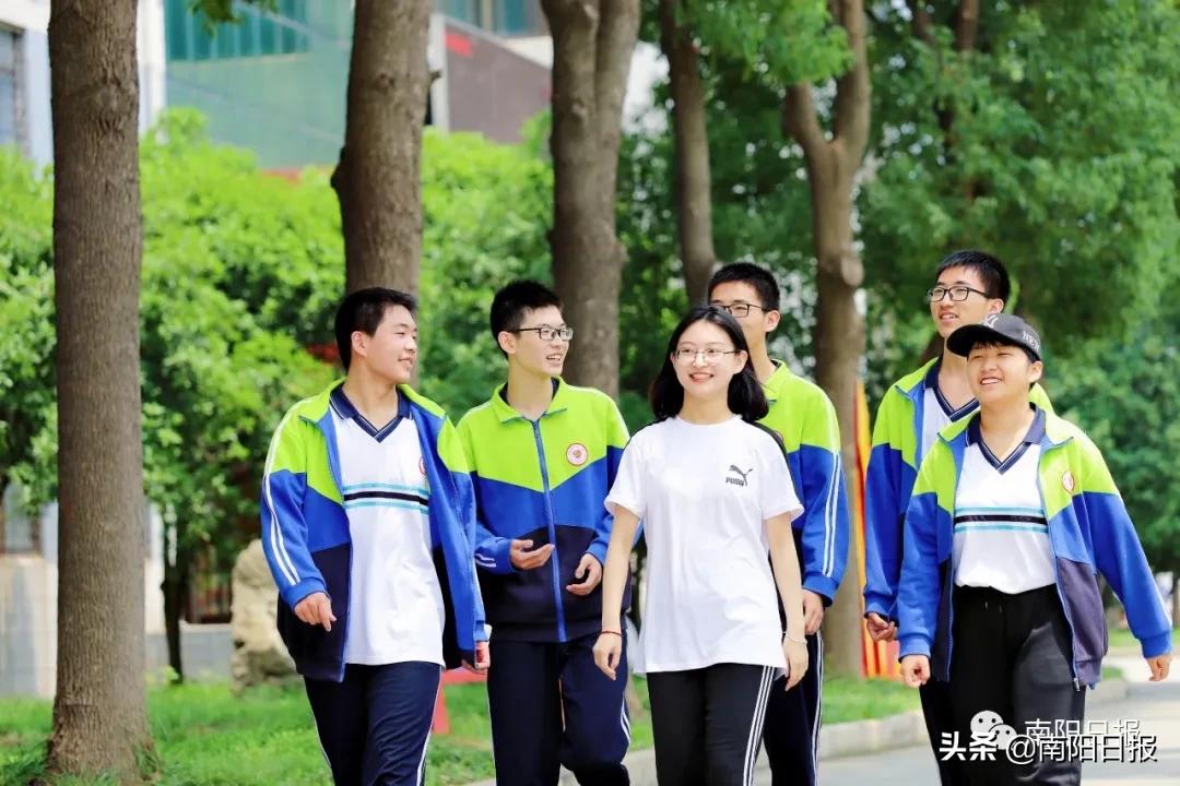 南阳油田第一中学2001级,南阳市油田第一中学评分