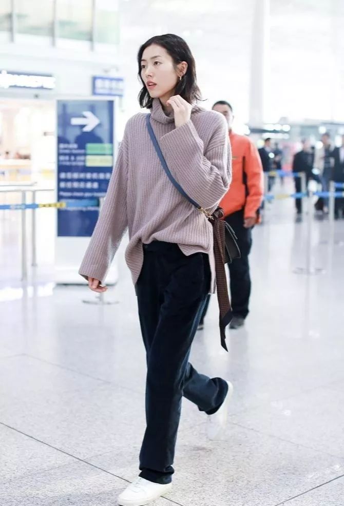 倪妮黑色高领毛衣,倪妮穿啥都好看