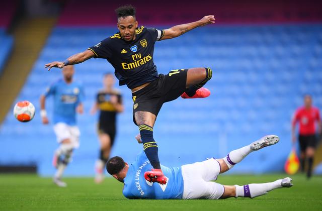 复盘曼城VS阿森纳：再好的门将也拯救不了大卫·路易斯自杀式防守