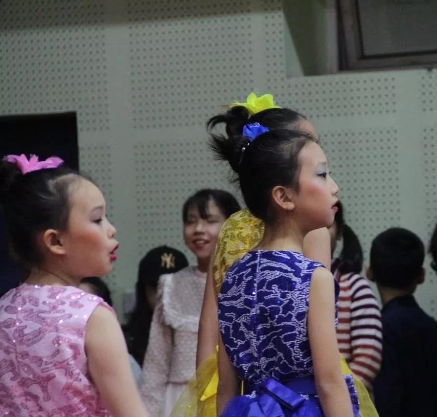 让你瑟瑟发抖地捧腹大笑/力迈中美国际学校卡文特“绿魔先生”