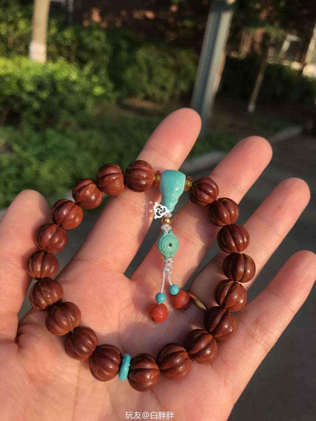 桃核手串玩家,桃核文玩爱好者