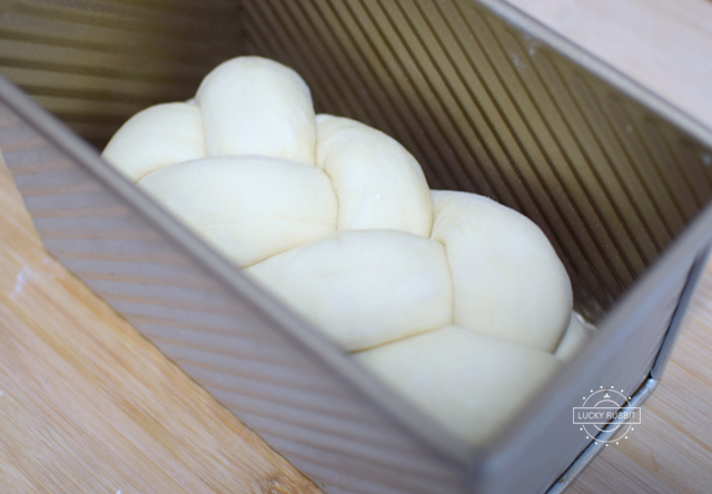 吐司怎么烤出来后是平整的,如何使再次烘烤的吐司柔软