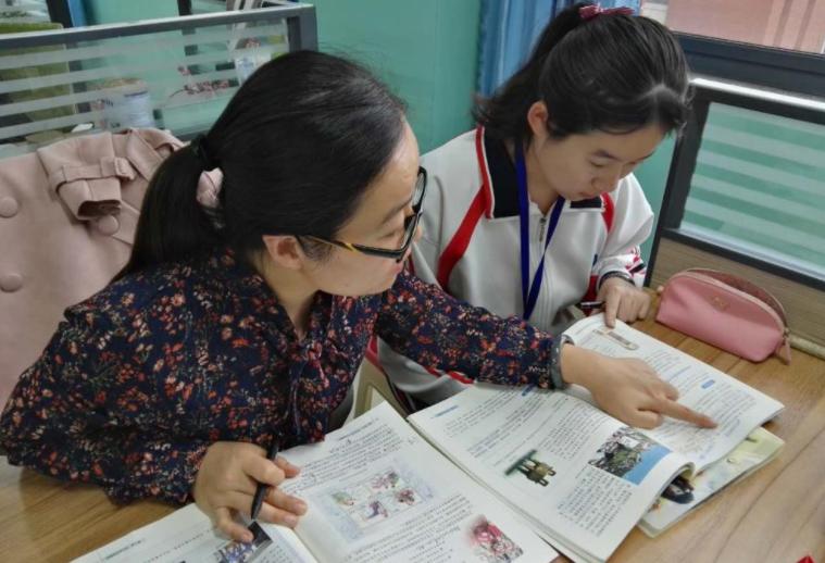 住家家庭老师薪资,做家政的老师一般工资多少