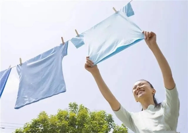 新买的衣服都要洗过才能穿吗,新买的衣服要不要先洗