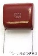 电容是什么样子,电容是什么材料做的