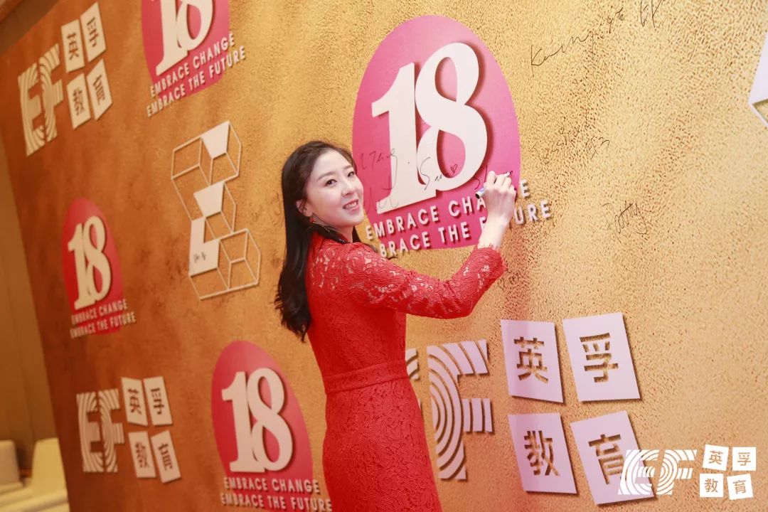 鑻卞瓪澶哄啝,鑻卞瓪娲诲姩鍥為【