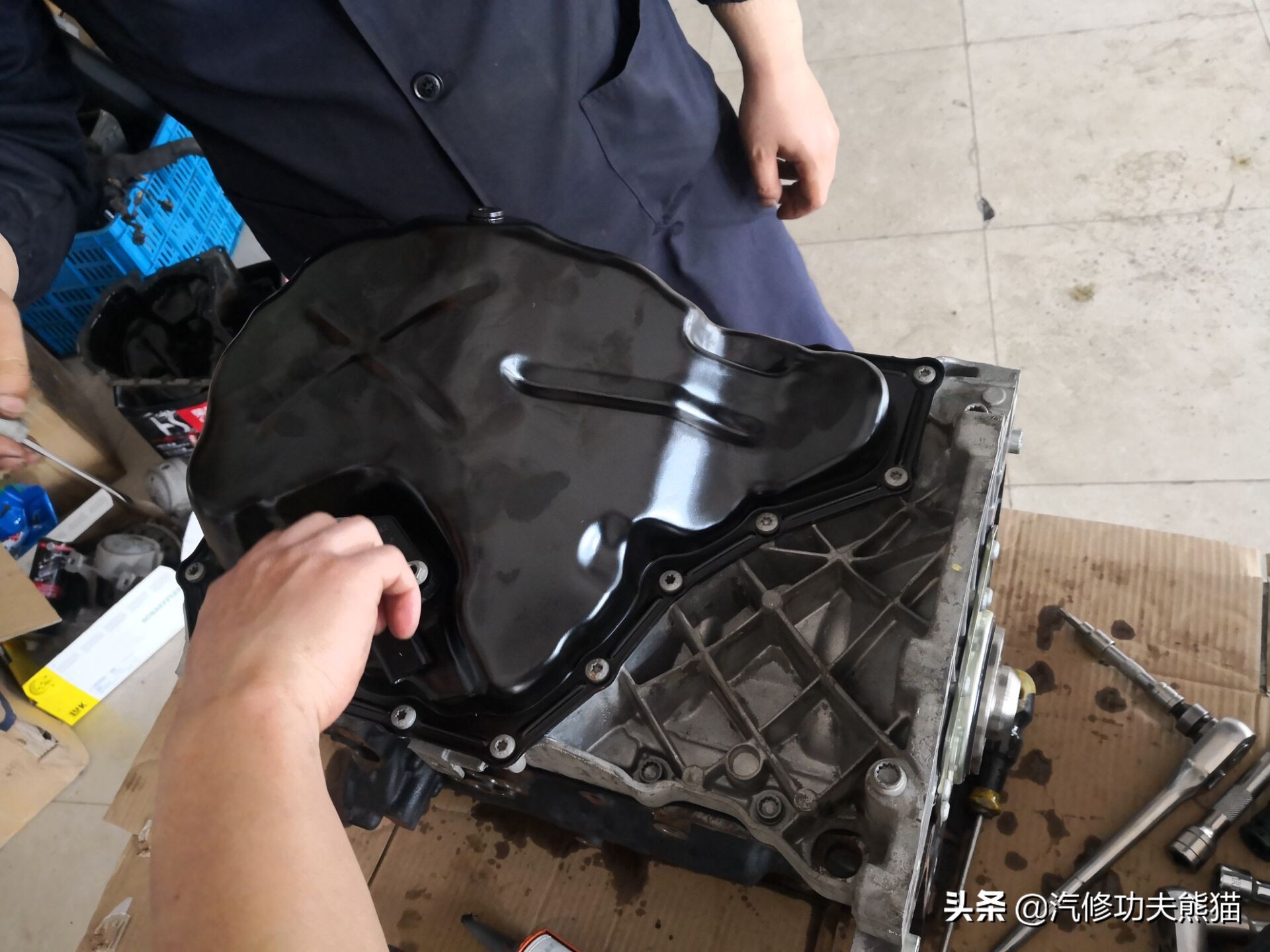 2013奥迪a4l烧机油怎么解决,奥迪a4l哪一款开始烧机油不严重