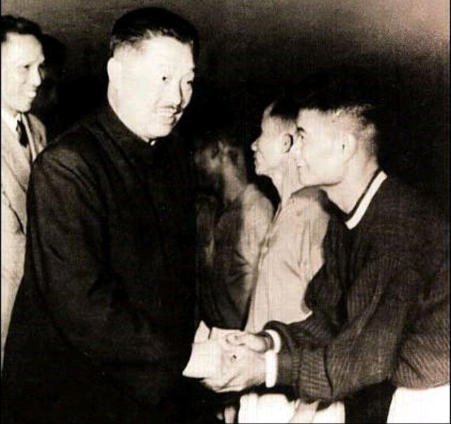 1963年，贺龙训话国足：拿不到前三，回来就解散！最终比赛如何？