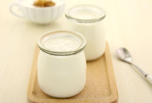 胃病喝酸奶,胃病喝酸奶对胃好不好