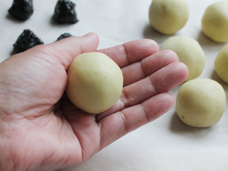 做绿豆糕是用开水还是用温水,煮绿豆糕放多少水