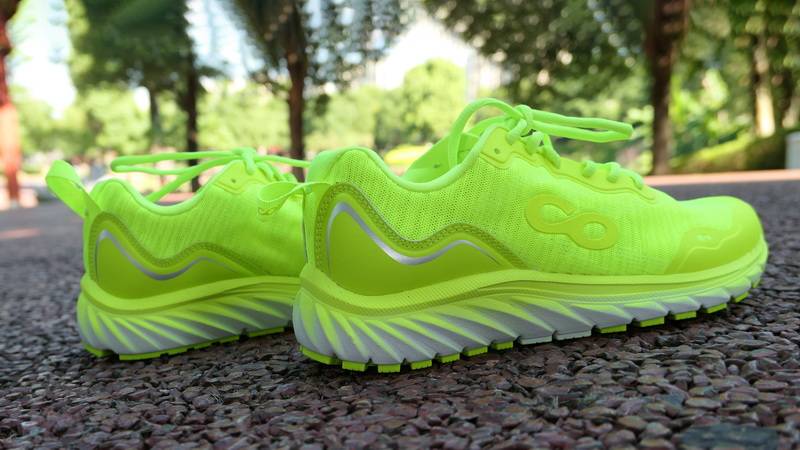 咕咚跑鞋10k和pro评测,咕咚10k跑鞋怎么样