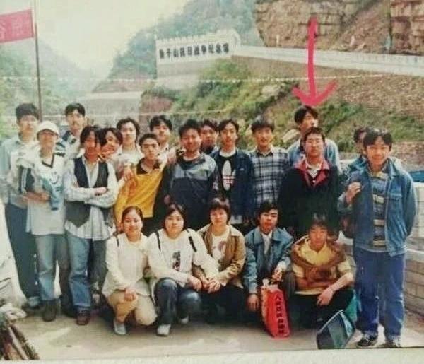 穷小子5万块钱成为世界首富,穷小子五分钱逆袭富豪的完整视频