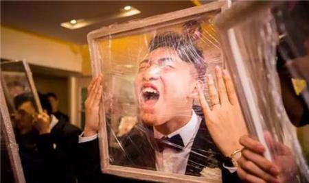 结婚时新郎迎娶新娘时的小游戏,婚礼小游戏新郎保证