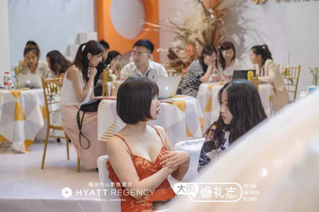 从万元婚纱照到10万婚宴，为什么全福州备婚的人都来参加喜事会