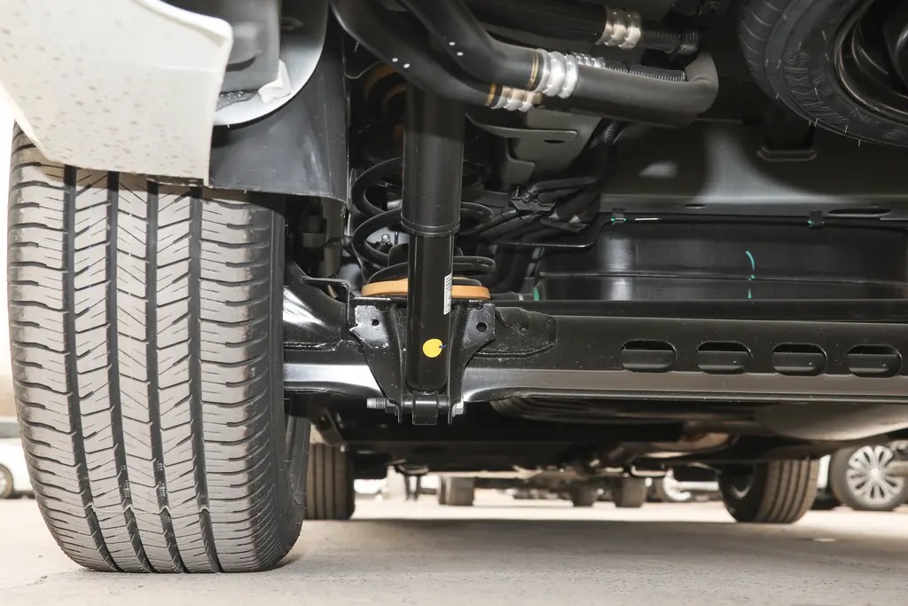 别克gl8后轮胎吃胎严重怎么办,别克gl8es吃胎吗