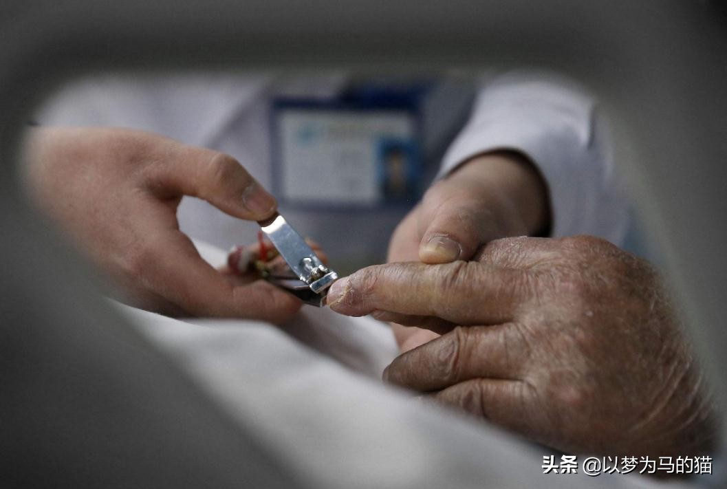 男生报考护理学专业,男生学本科护理学有哪些出路