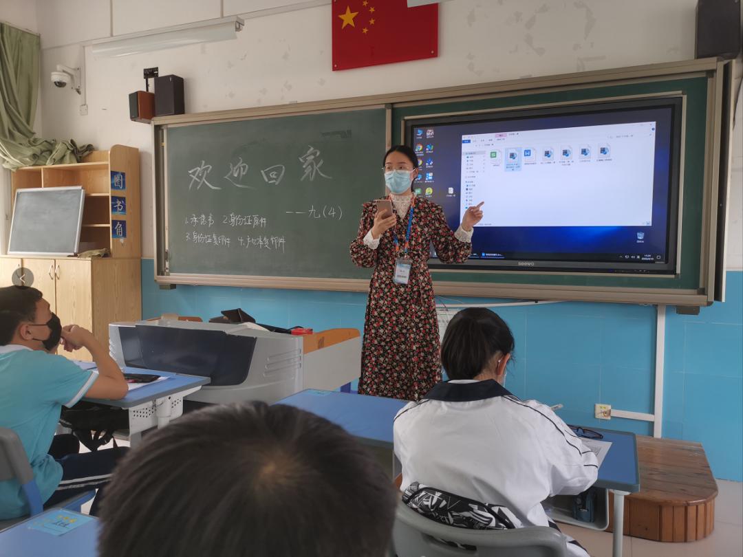 现场直击开学的视频,直击全国多地中小学开学