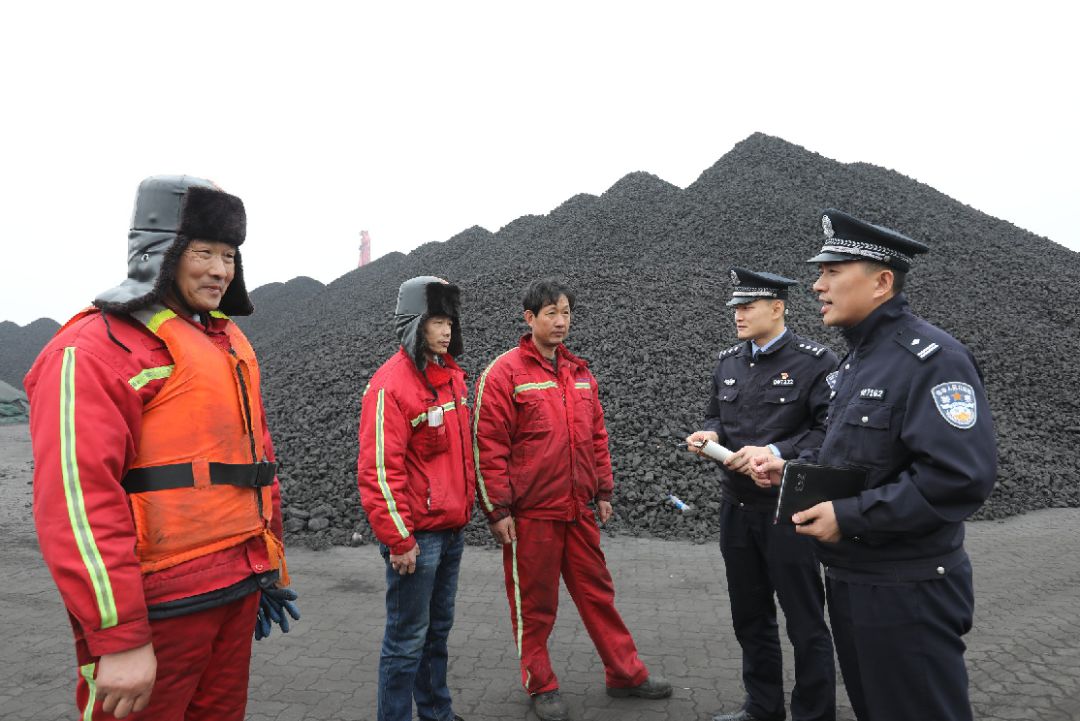 日照港航公安局闫玉兵,日照民警闫玉兵