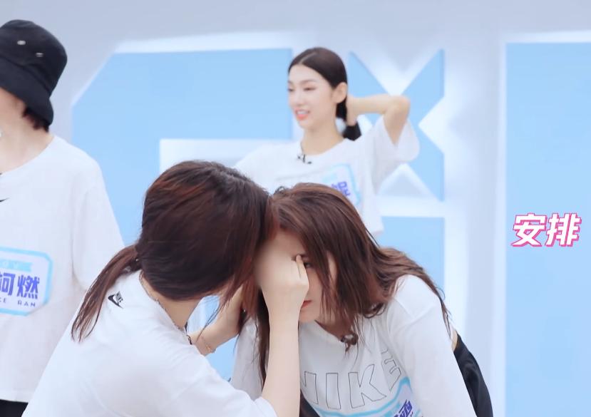 铏炰功娆g粰閲戝瓙娑电偣绾㈢棧,铏炰功娆i粍閲戠灣