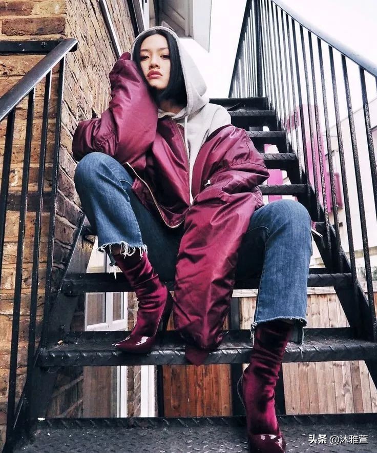 卫衣的n种穿法你学会了吗,卫衣的4个搭配方法太时髦了