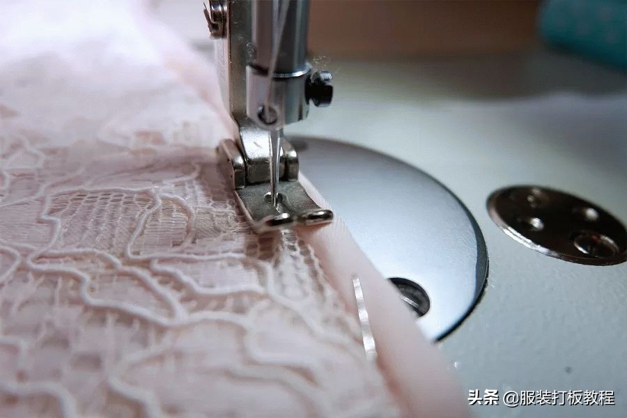 蕾丝连衣裙制作工艺,挂里子蕾丝连衣裙的缝制