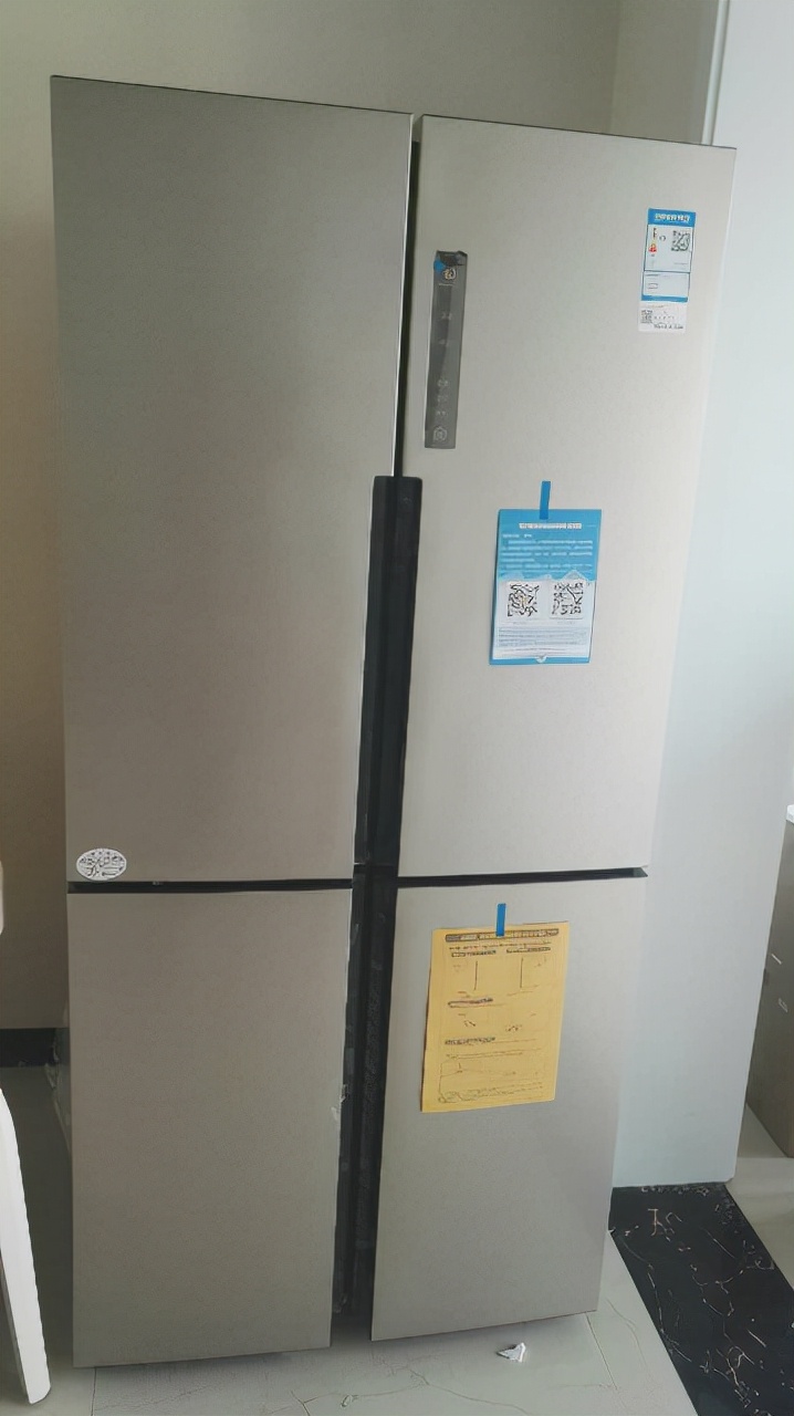 冰箱十字门和双开门哪种好,十字门和双开门的冰箱哪个更好