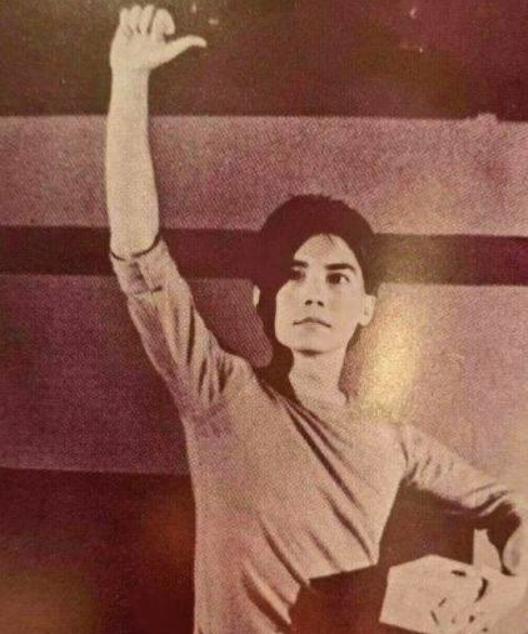 67岁尊龙近照曾是亚洲最美男子,69岁尊龙近照身材走样