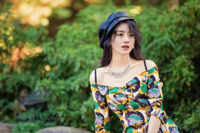 赵丽颖被嘲土的视频,赵丽颖被指撞脸