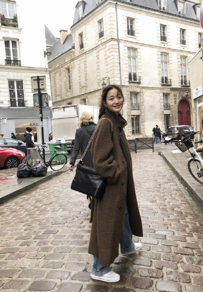 韩国美女银装,韩国金高银穿搭牛仔衬衫