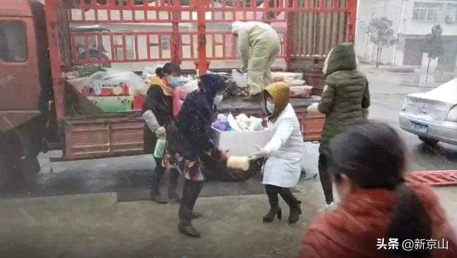 致敬这次抗击疫情所有的前线人员,致敬每一位在前线抗疫的人员