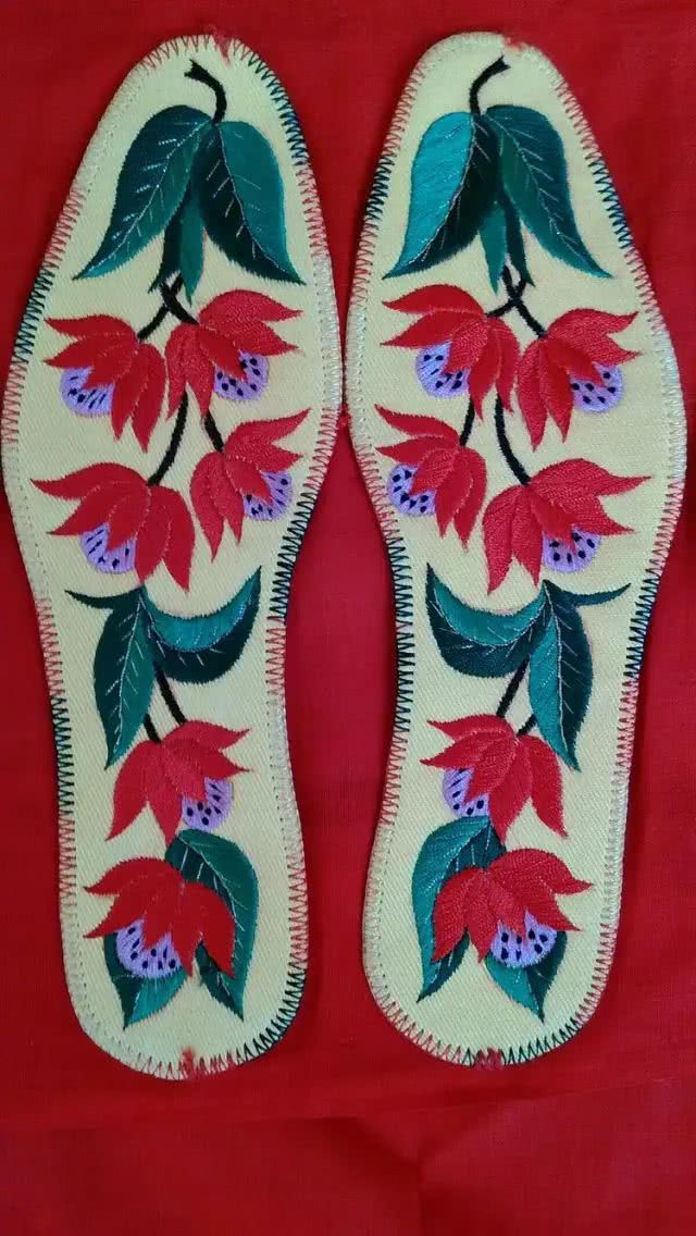 十字绣鞋垫花样图解大图,最受欢迎的小格子鞋垫图案