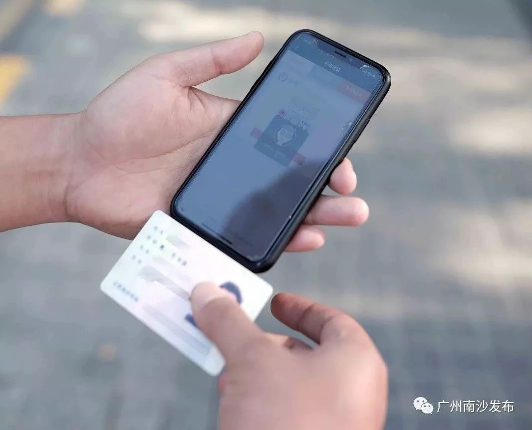 进小区扫码登记,小区道闸黑科技