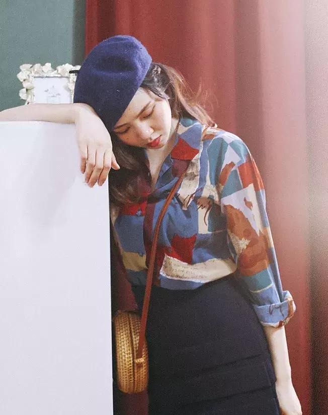 碎花衬衫和白衬衫哪个更好看,雪纺衬衫女夏季碎花领妈妈款