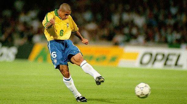 世界传奇卡洛斯,传奇卡洛斯和时刻卡洛斯哪个好