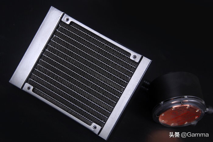 综合性能最好的itx机箱,安钛克itx机箱分体式水冷案例