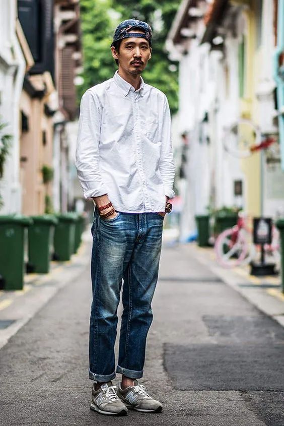 男式牛仔裤怎么穿得最好看,宽松版型男士高端牛仔裤穿搭