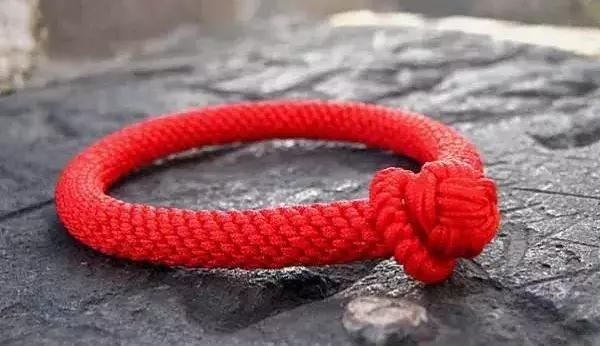 本命年转运珠的佩戴禁忌,00年属龙佩戴什么饰品最好本命年