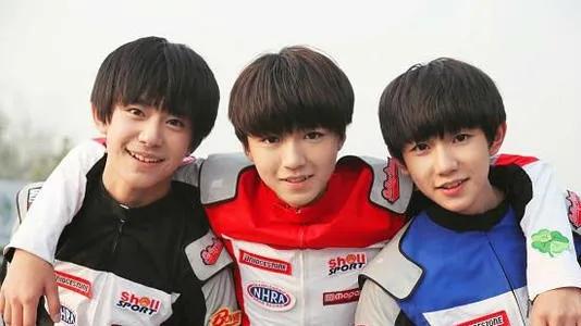 鍥涢腑cp鐗垫墜鍔ㄥ浘,鍥涢腑cp瀹為敜