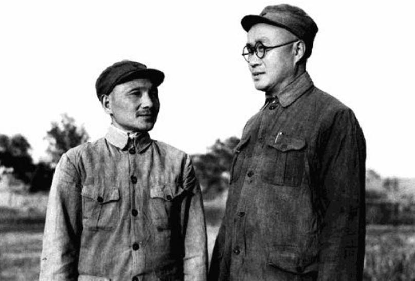 55年新军装设计出现争议，陈赓一句话逗笑全场，叶帅：你这个家伙