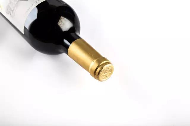 网上买的酒怎么都是假的呢,网上卖的酒是假的吗