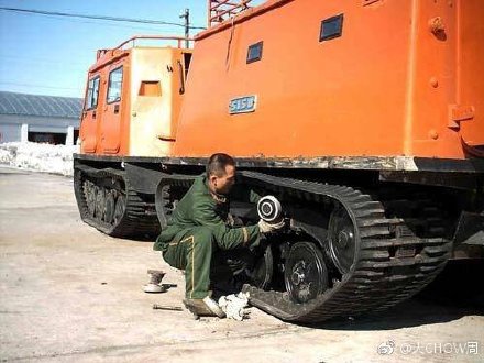 铰接式履带全地形车,中国最新款蟒式履带军用全地形车