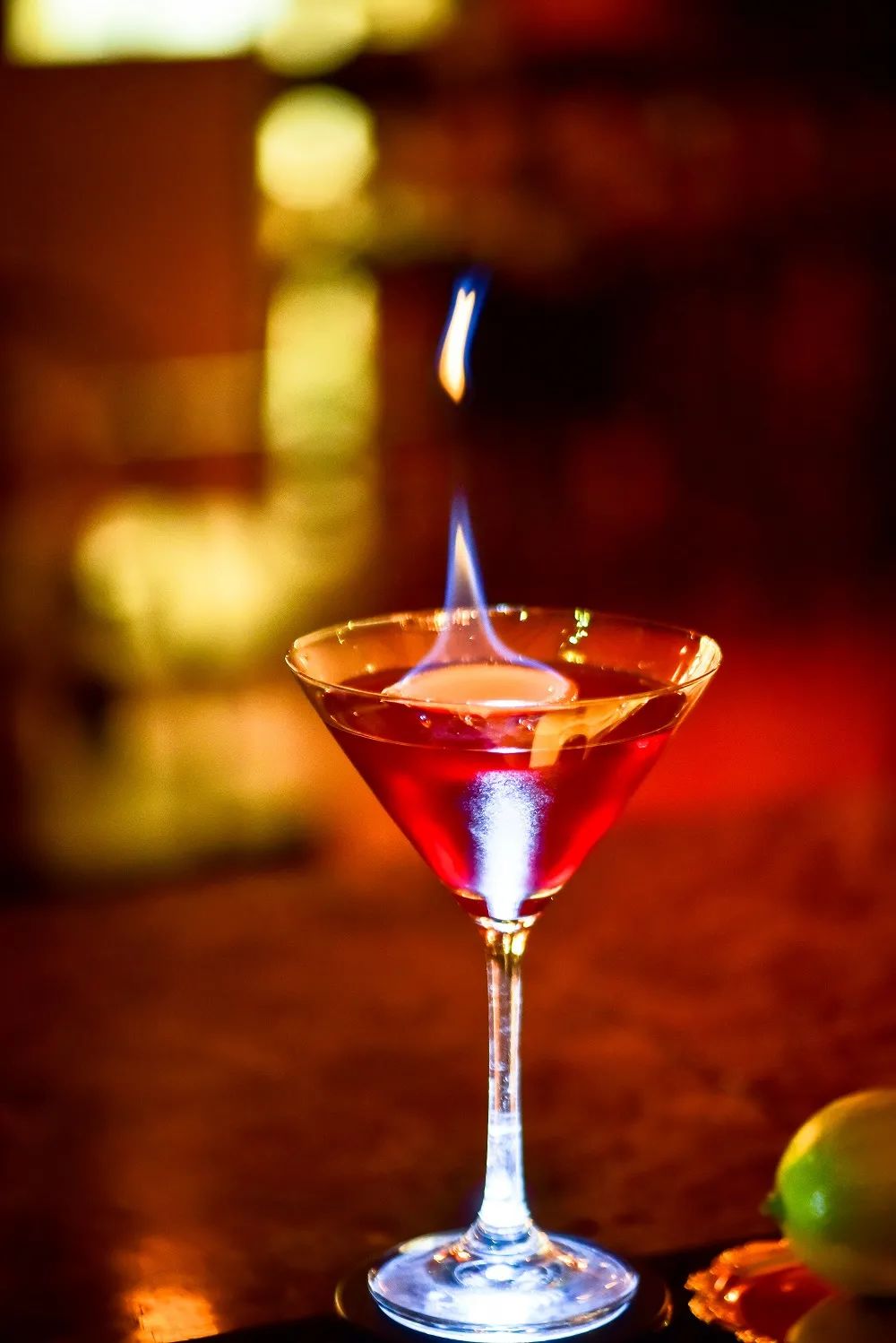 酒吧调酒酒杯清单,去酒吧不知道喝什么该怎么说