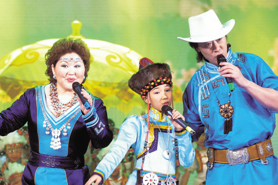 吉祥三宝时隔十年再次登上舞台,吉祥三宝爸爸去世妈妈隐退视频